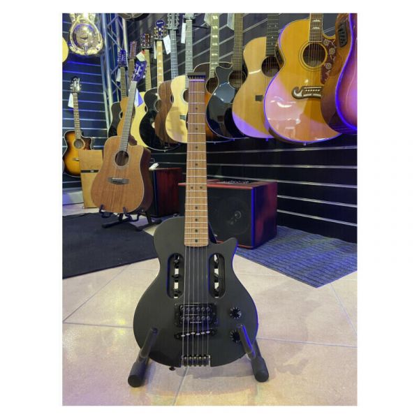 Traveler Guitar eg-1 standard blackout matte black + bag usato