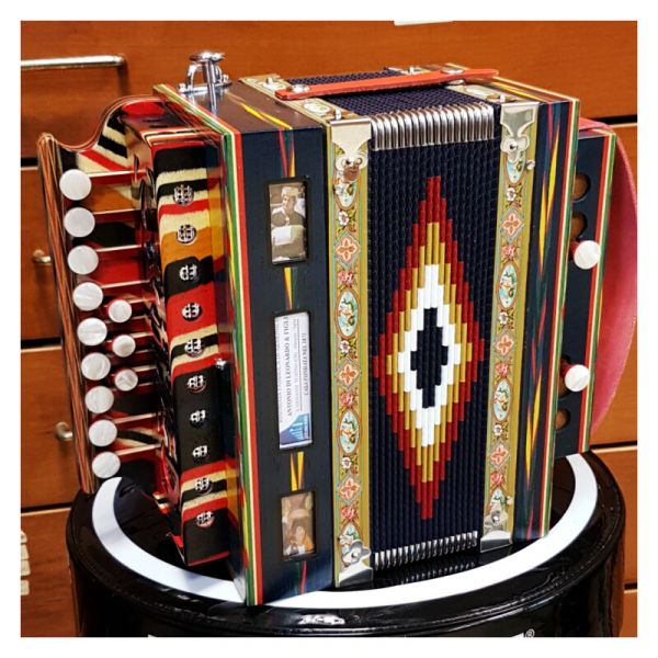 2 Bassi in vendita online (nuovo e usato) cittadellamusica