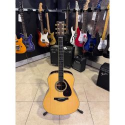 Yamaha ll16 are natural w/bag usato